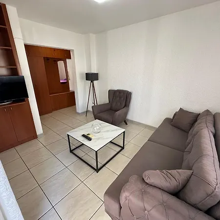 Spacious One Bedroom Dia *